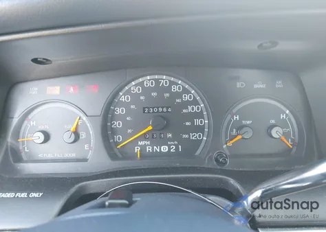 1996 Ford Crown Victoria Lx z USA, uszkodzony, nr VIN 2FALP74W3TX130673